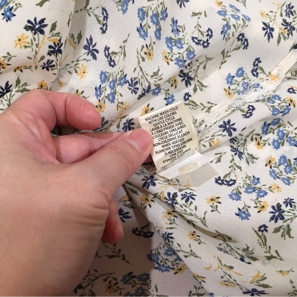 max studio Top Blouse Women’s Small floral Ivory Blue Button Boho Cottage - Picture 6 of 6
